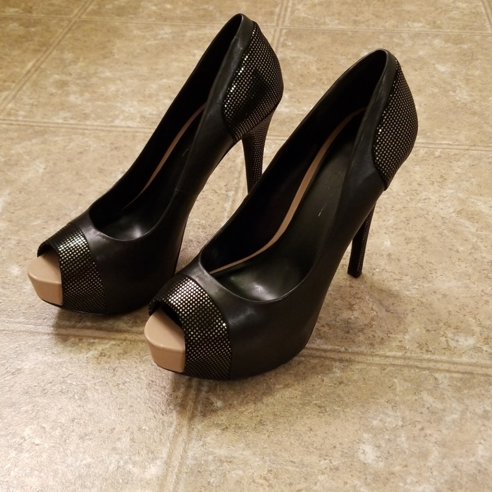 Jessica Simpson platform heels
